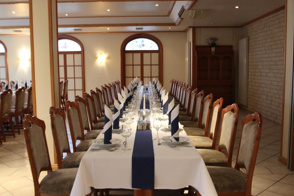 Hotel -Winterfelder Hof Apenburg-Winterfeld Екстер'єр фото